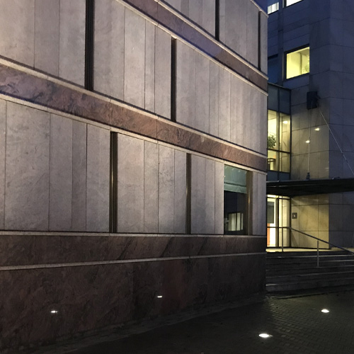 Vandaalbestendige verlichting van RXLight bij gemeentehuis in Diemen